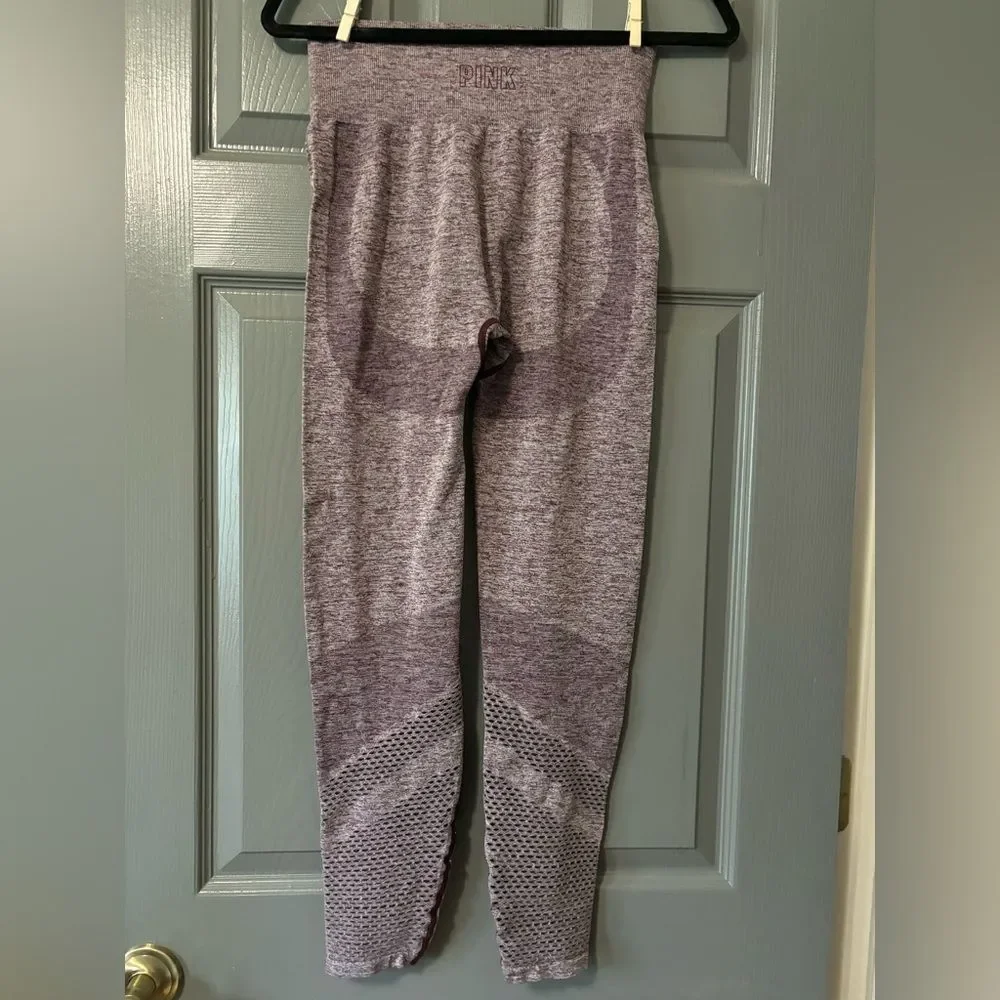 Victoria's Secret PINK Seamless breathable workout legging size medium